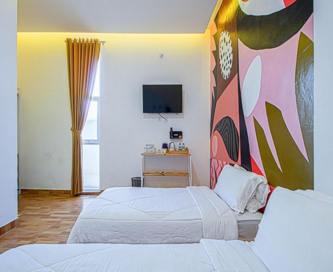 D'Journey Hotel Lembang Exterior photo