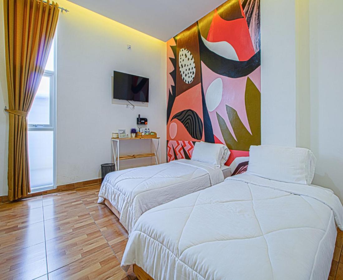 D'Journey Hotel Lembang Exterior photo