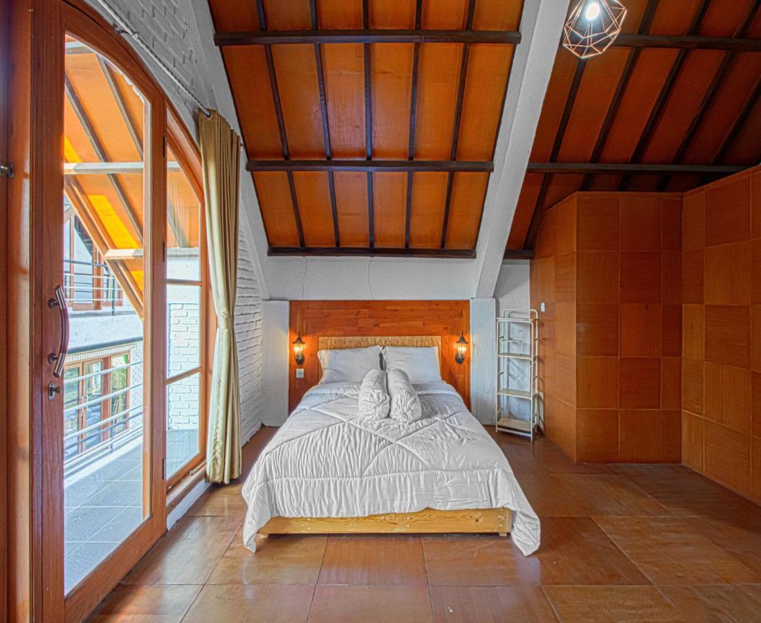 D'Journey Hotel Lembang Exterior photo