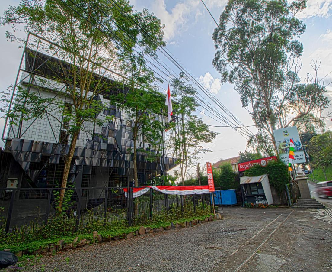 D'Journey Hotel Lembang Exterior photo
