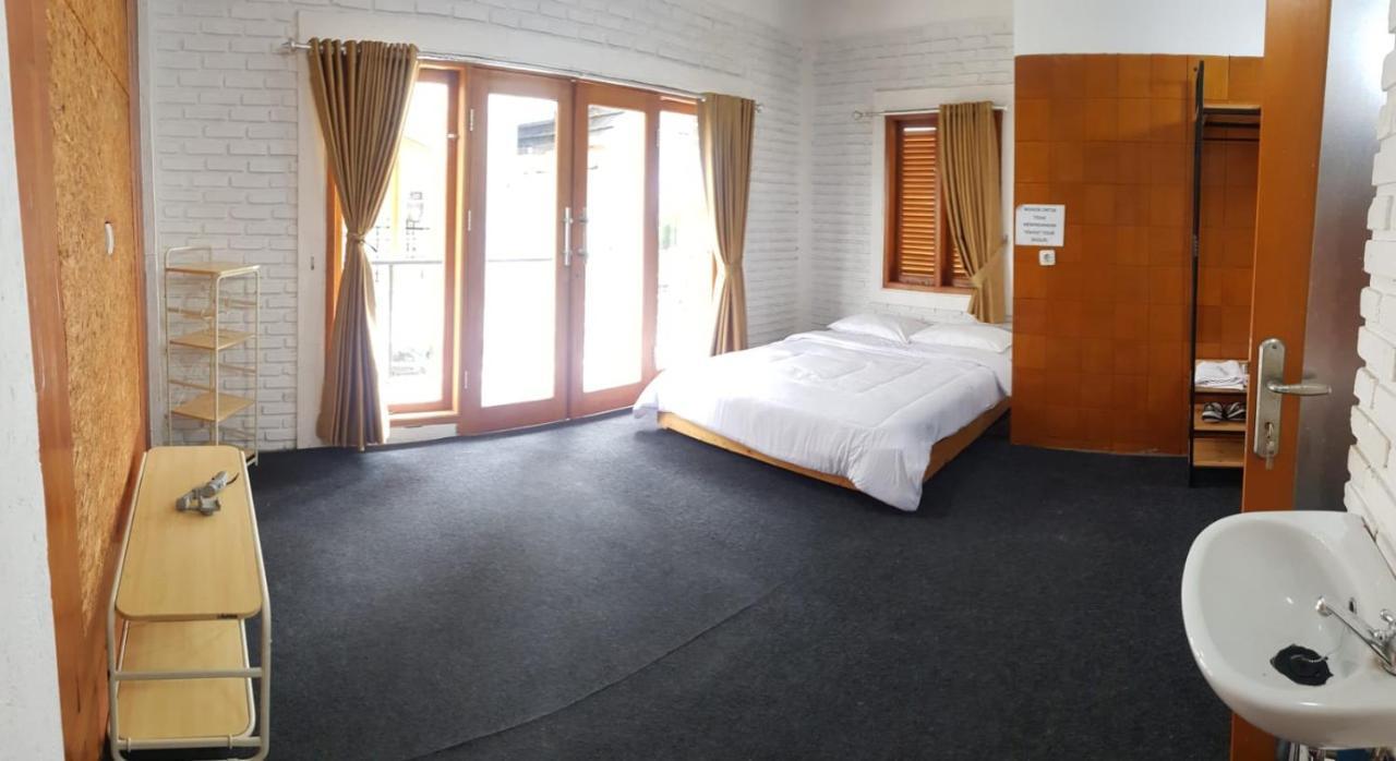 D'Journey Hotel Lembang Exterior photo